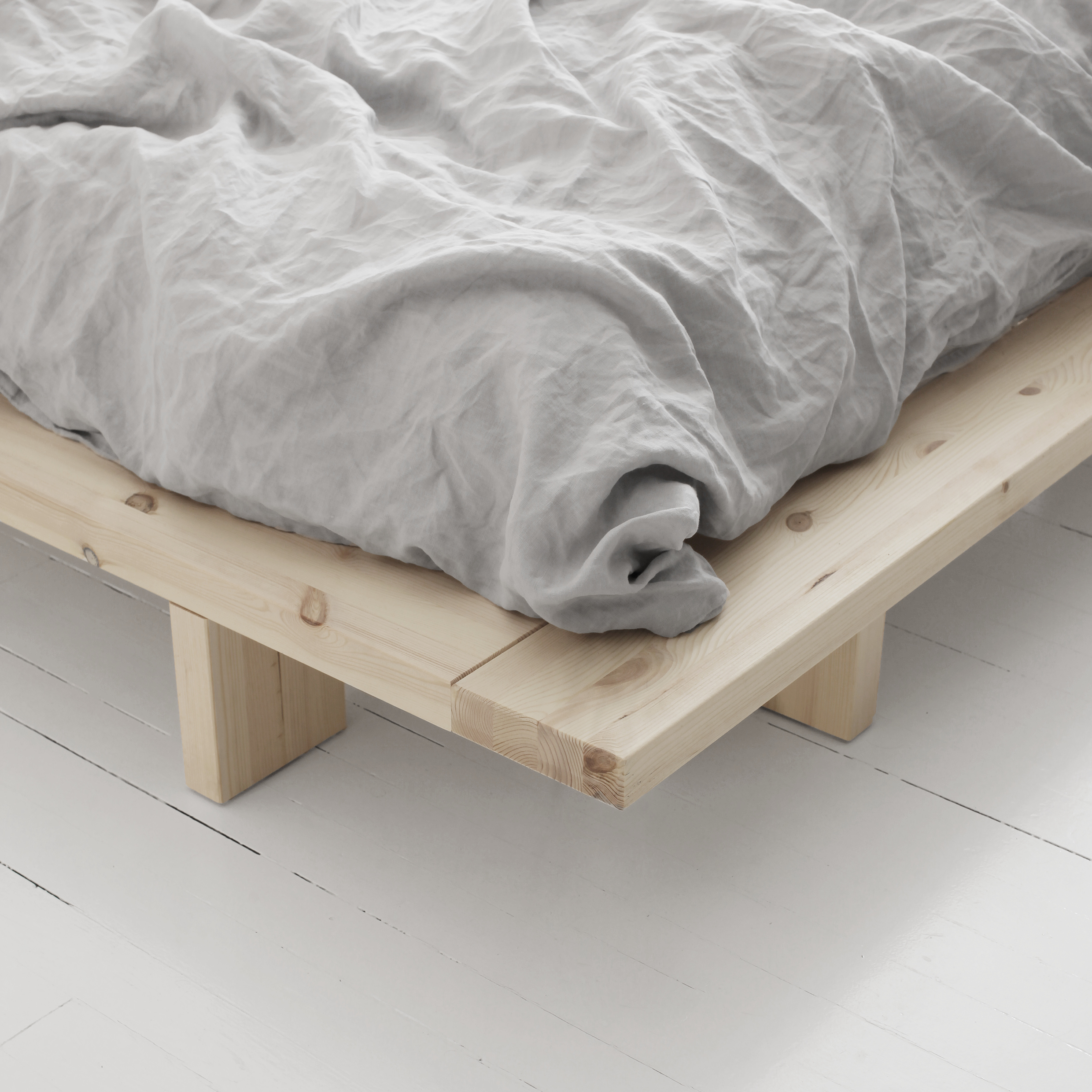 JAPAN BED RAW 140 X 200 for 379 EUR | no. 270100140200 | en